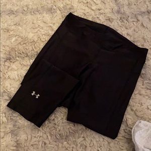 cropped under armor leggings